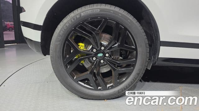 Land Rover Range Rover Evoque 2022 — Photo 8/20