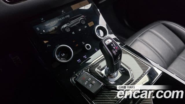 Land Rover Range Rover Evoque 2022 — Photo 19/20