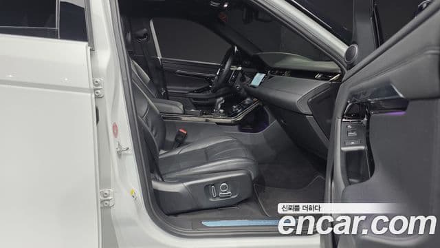 Land Rover Range Rover Evoque 2022 — Photo 16/20
