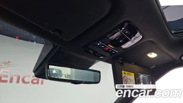 Hyundai Santa Fe 2025 — ფოტო 17/20