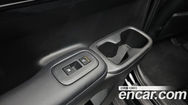 Hyundai Santa Fe 2025 — ფოტო 19/20