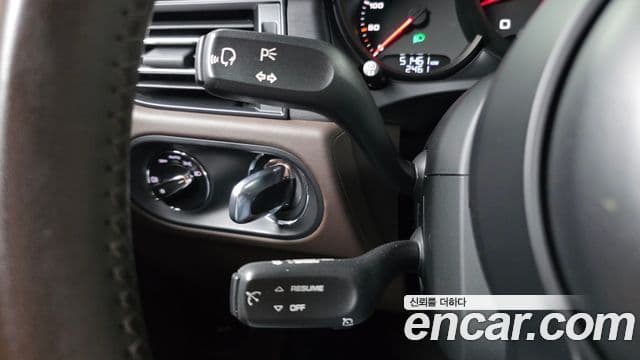 Porsche Macan 2020 — Photo 12/30