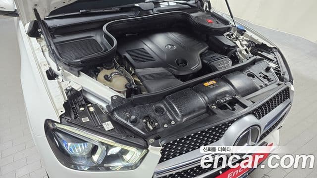 Mercedes-Benz GLE-Class 2019 — ფოტო 6/20