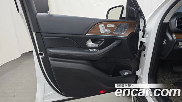 Mercedes-Benz GLE-Class 2019 — Photo 14/30