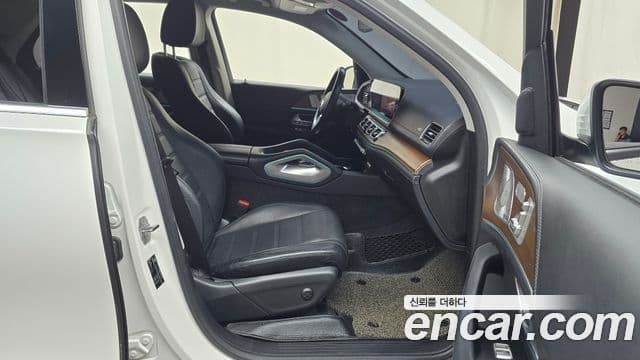 Mercedes-Benz GLE-Class 2019 — Photo 1/30
