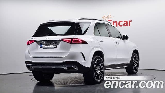 Mercedes-Benz GLE-Class 2023 — Фото 2/20