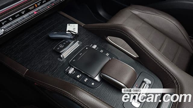 Mercedes-Benz GLE-Class 2023 — Фото 17/20