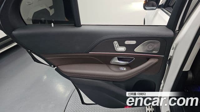 Mercedes-Benz GLE-Class 2023 — Şəkil 17/30