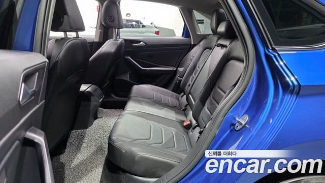Volkswagen Jetta 2023 — Şəkil 11/20