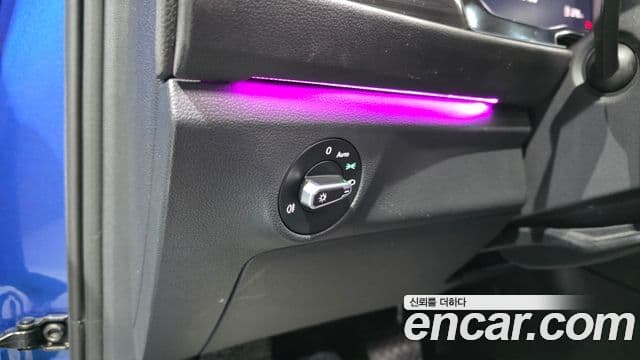 Volkswagen Jetta 2023 — Şəkil 12/20