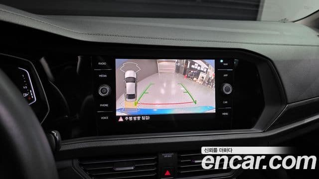 Volkswagen Jetta 2023 — Şəkil 16/20