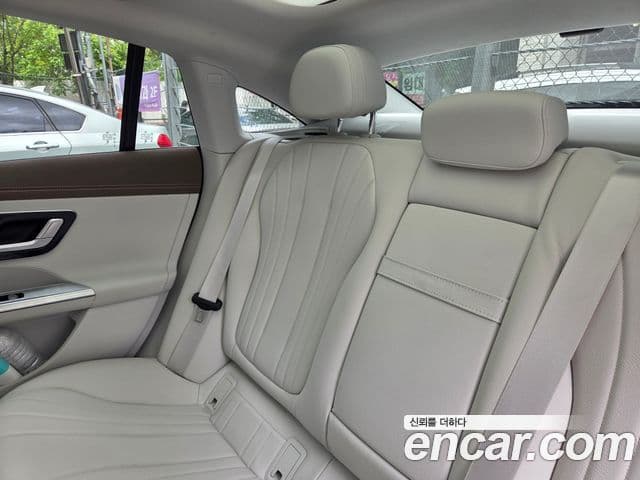 Mercedes-Benz EQE 2024 — ფოტო 6/9