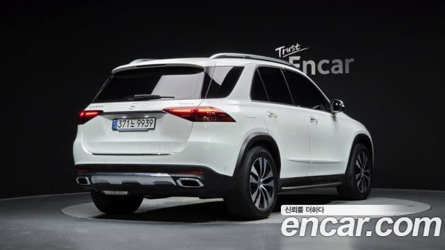 Mercedes-Benz GLE-Class 2024 — ფოტო 2/20