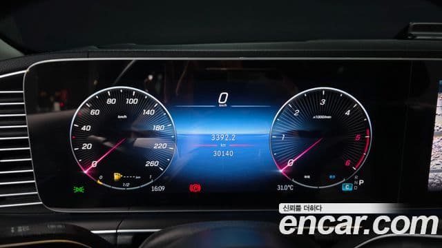 Mercedes-Benz GLE-Class 2024 — ფოტო 8/20