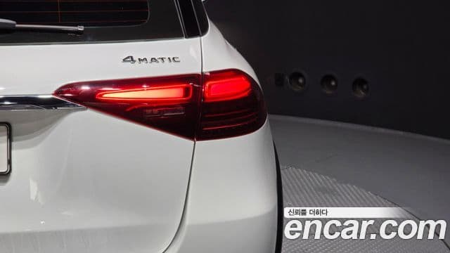 Mercedes-Benz GLE-Class 2024 — Şəkil 19/38