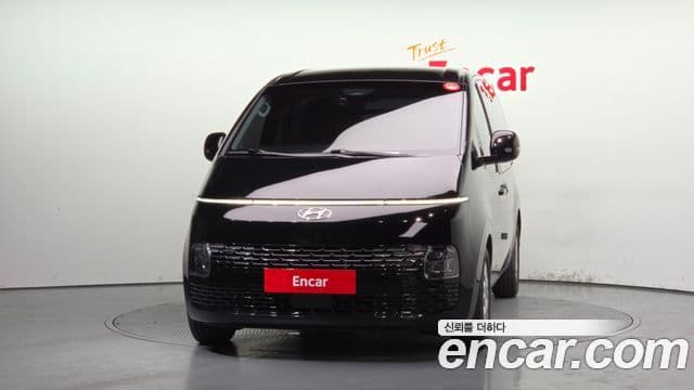 Hyundai Staria 2022 — ფოტო 3/20