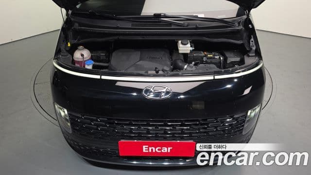 Hyundai Staria 2022 — ფოტო 6/20