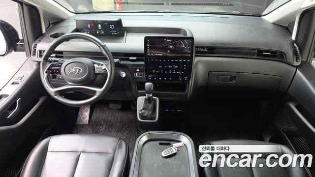 Hyundai Staria 2022 — ფოტო 7/20