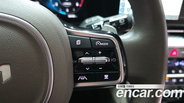 Kia Carnival 2022 — Şəkil 17/20