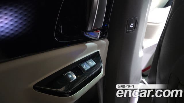 Kia Carnival 2022 — Şəkil 19/20