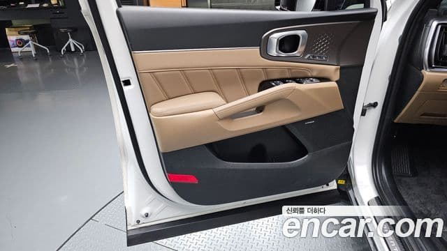 Kia Sorento 2024 — ფოტო 21/35