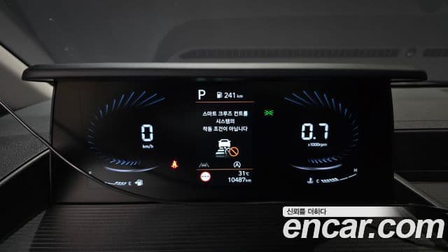Hyundai Staria 2021 — ფოტო 8/20