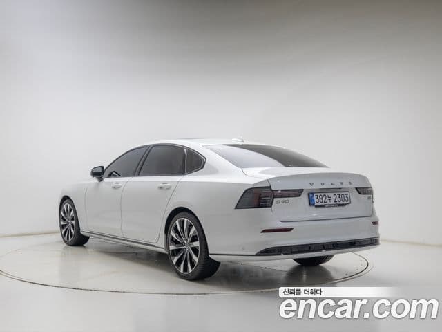 Volvo S90 2025 — Фото 1/19