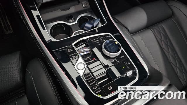 BMW X5 2025 — Photo 28/35