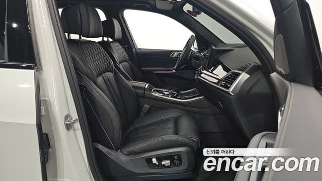 BMW X5 2025 — Photo 19/35