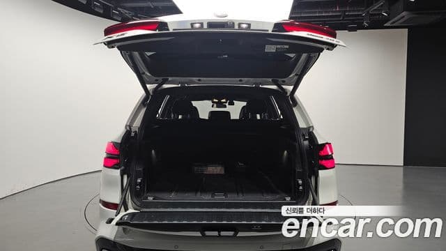 BMW X5 2025 — Photo 18/35