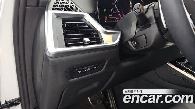 BMW X5 2025 — Photo 34/35