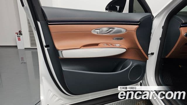 Genesis GV70 2024 — ფოტო 13/33