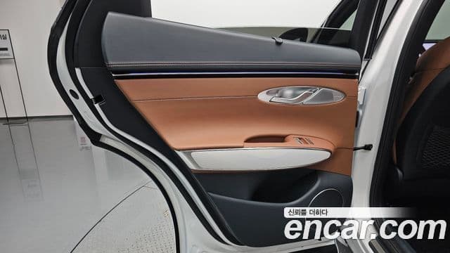 Genesis GV70 2024 — ფოტო 2/33
