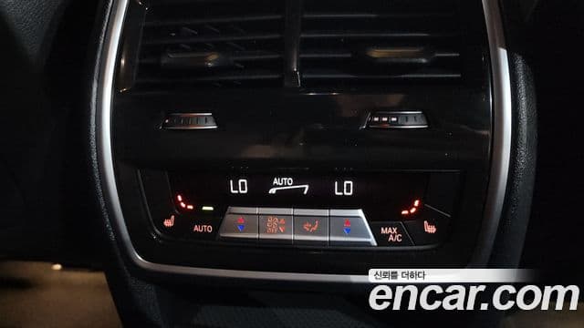 BMW X6 2022 — Photo 21/34