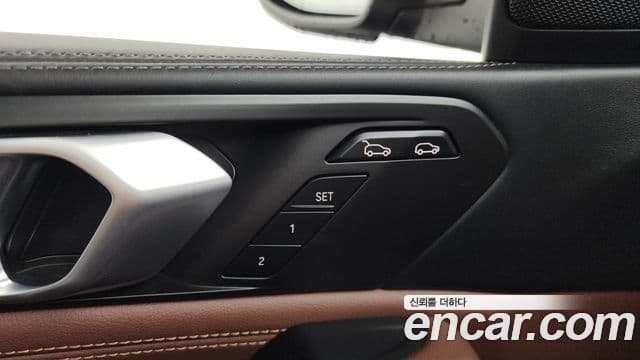 BMW X6 2022 — Photo 10/34