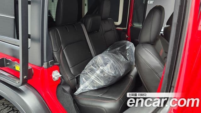 Jeep Wrangler 2025 — ფოტო 20/20