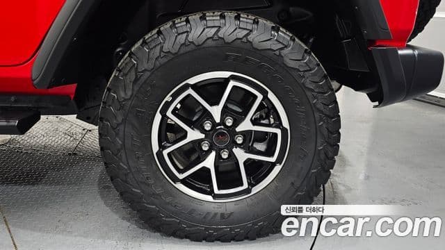 Jeep Wrangler 2025 — Photo 26/33