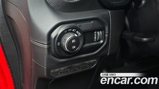 Jeep Wrangler 2025 — Photo 33/33