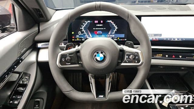 BMW 5 Series 2025 — ფოტო 13/20