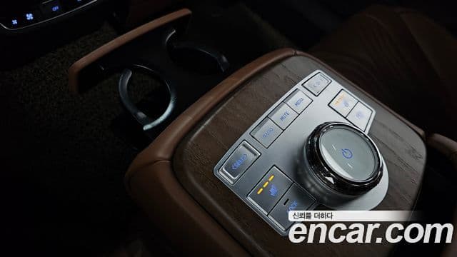 Genesis Electrified G80 2024 — Şəkil 17/20