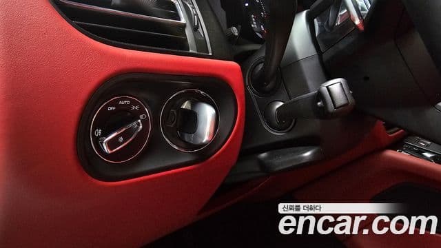 Porsche Macan 2023 — Şəkil 19/20
