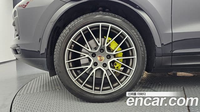 Porsche Cayenne 2020 — Şəkil 17/20