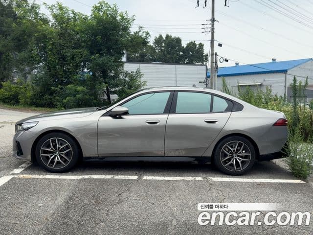 BMW 5 Series 2026 — Şəkil 14/20