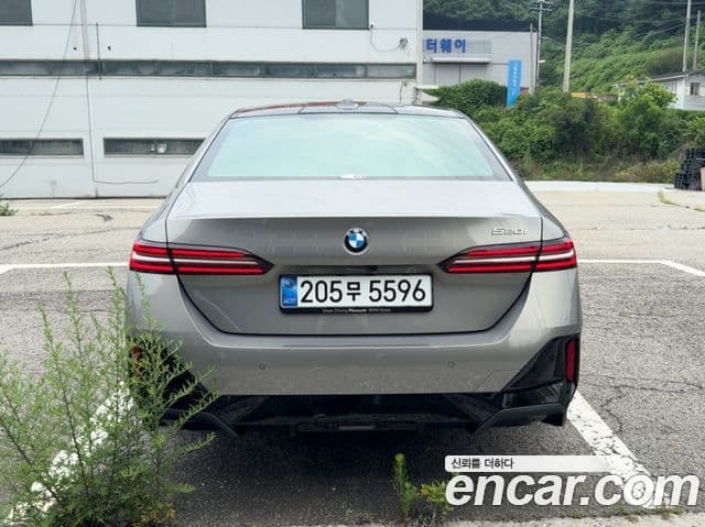 BMW 5 Series 2026 — Şəkil 9/20