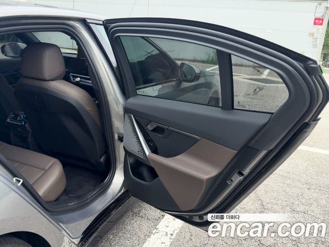 BMW 5 Series 2026 — Şəkil 8/20