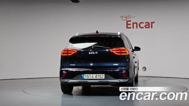 Kia Niro 2021 — Фото 4/20