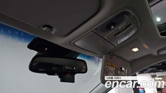 Kia Niro 2021 — Фото 18/20
