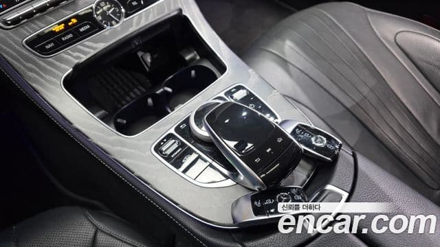 Mercedes-Benz CLS-Class 2019 — Фото 19/20