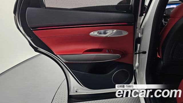 Genesis GV70 2024 — ფოტო 9/44