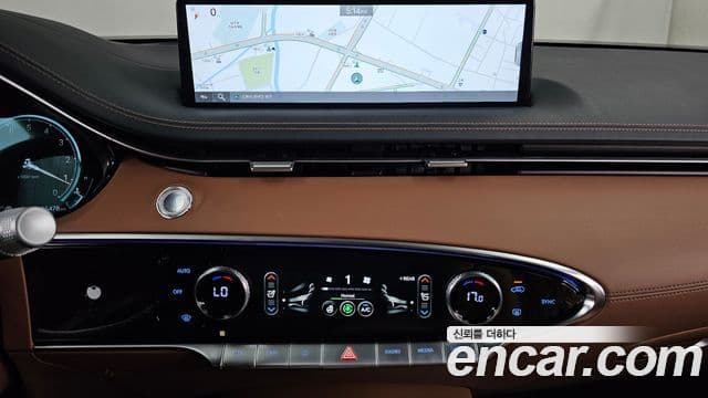 Genesis GV70 2022 — Şəkil 14/20